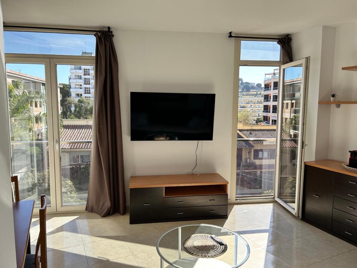 Apartaments Superiors Mtb Only Couples Льорет-де-Мар Экстерьер фото