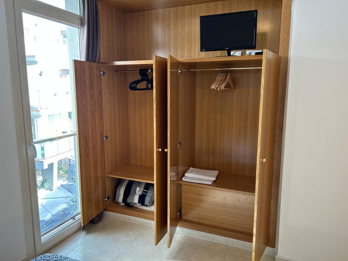 Apartaments Superiors Mtb Only Couples Льорет-де-Мар Экстерьер фото