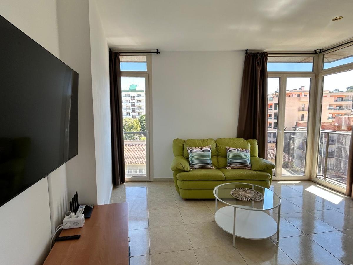 Apartaments Superiors Mtb Only Couples Льорет-де-Мар Экстерьер фото